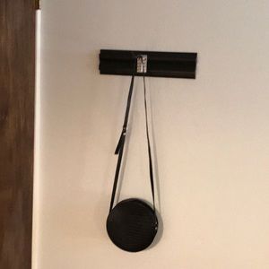 VINTAGE BLACK LEATHER CIRCLE BAG